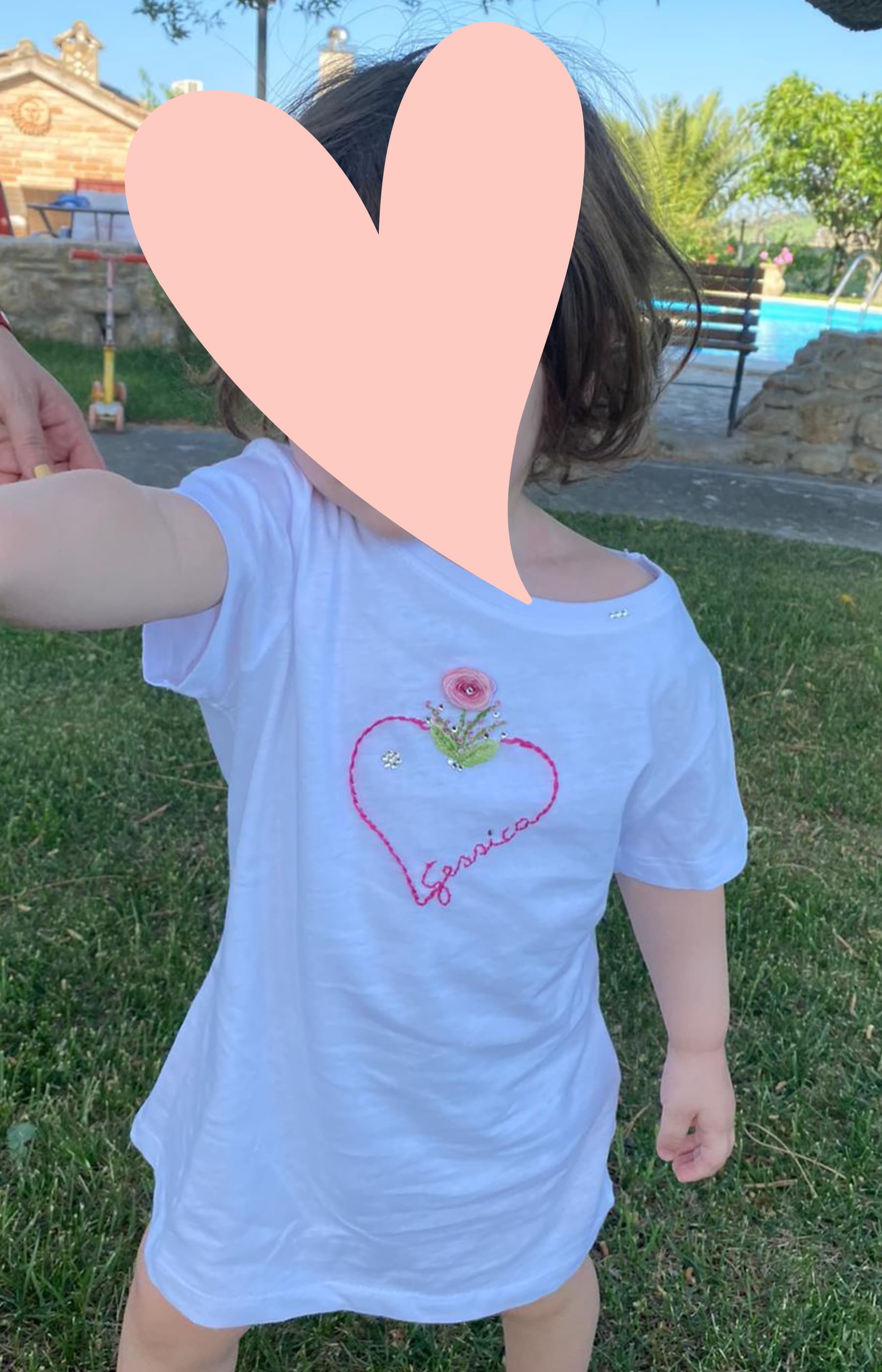 T-shirt bimba ricamata personalizzata